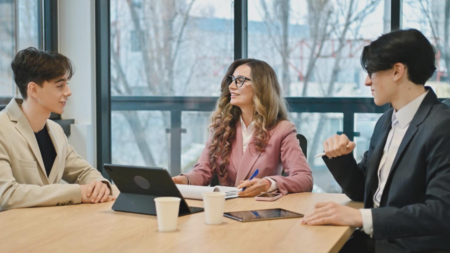 Detailaufnahme verschiedener Nagellack-Texturen